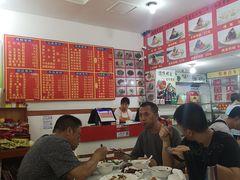 大堂-东街钟楼肉粽(总店)