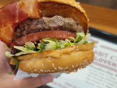 -The Habit Burger Grill 哈比特汉堡(世博店)