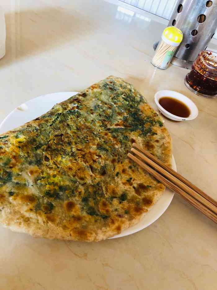 当地新认识的朋友推荐的天台小吃麦饼不知道可以选择不同馅儿老板直接