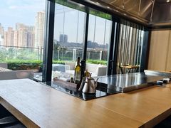 -丽思卡尔顿·炙焰·铁板烧餐厅