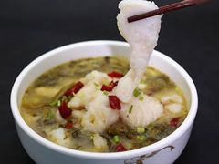 -渝是乎酸菜鱼(龙旗购物中心店)