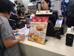 -麦当劳(中山公园龙之梦店)