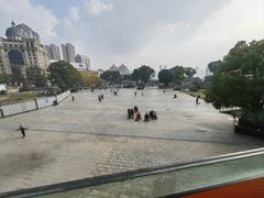 -日月光中心广场