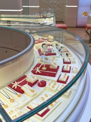 -潮宏基(万象城店)