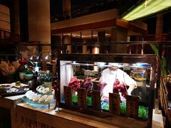 -松山湖凯悦酒店·Café自助餐厅·周末火舞秀表演