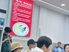 -丹水桥地锅鱼·翘嘴鲌·地方特色全鱼宴(丹江口大坝店)