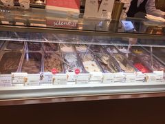 面包甜点陈列柜-VENCHI 闻绮(北京国贸商城店)