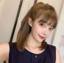 -AYO SALON