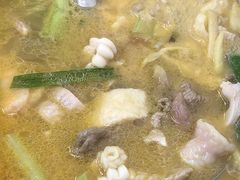 -周良天山牛杂城(天山路总店)