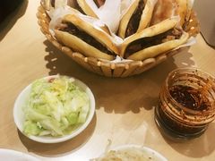 -闫家驴肉老店(华电一校店)