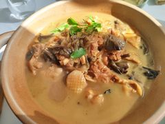 小鸡炖榛蘑-止观小馆·辽河口渔家菜(王府井店)