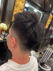 -海文先生国潮烫染男士理发馆