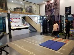 -思迈威健身(积玉桥万达店)