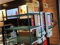 -麦当劳(汉口火车站候车室店)