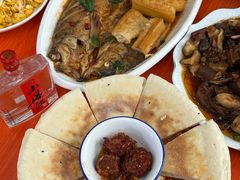 -丹水桥地锅鱼·翘嘴鲌·地方特色全鱼宴(丹江口大坝店)