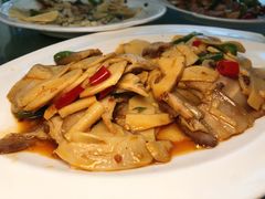 鲜笋回锅肉-漫山居私汤民宿全竹宴