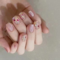 -悦指间美甲美睫