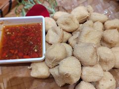 -老滇山寨•云南特色菜•地方菜•民族风情歌舞表演(金碧店)