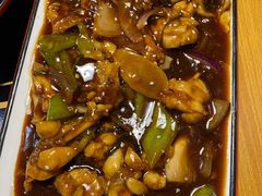 -虾弄弄海派小龙虾·牛羊蝎子火锅