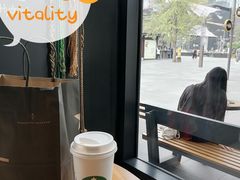 靠窗位-星巴克臻选(成都太古里店)