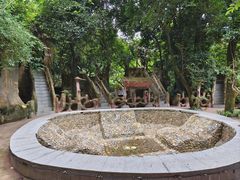 -天门沟九州驿站树上汤泉