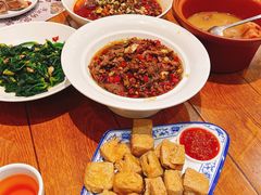 -黄泥岗·地道湖北菜(奥特莱斯店)