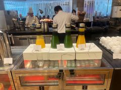 -圣丰索菲特·2 On 988 Café 自助餐厅