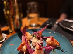 煎虾配紫薯泥薯片及姜味柠檬汁-AZUL by FUEL蓝色·法式酒馆(琶醍店)