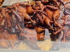 -狗撵鸭(泰山公寓店)