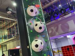 -嗨翻Hi-Fun竞技主题乐园·蹦床亲子生日轰趴(国光1937店)