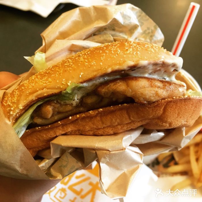 麦当劳(哈西万达店)原味板烧鸡腿堡图片