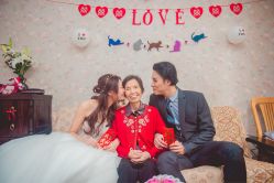 -Flora婚纱礼服定制租赁店