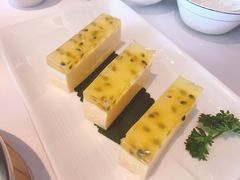 百香果慕斯-同禧荟·港味海鲜火锅·粤菜(三亚湾店)