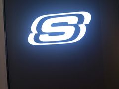 -斯凯奇(西安曲江大悦城店)