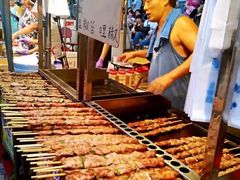 -六合夜市