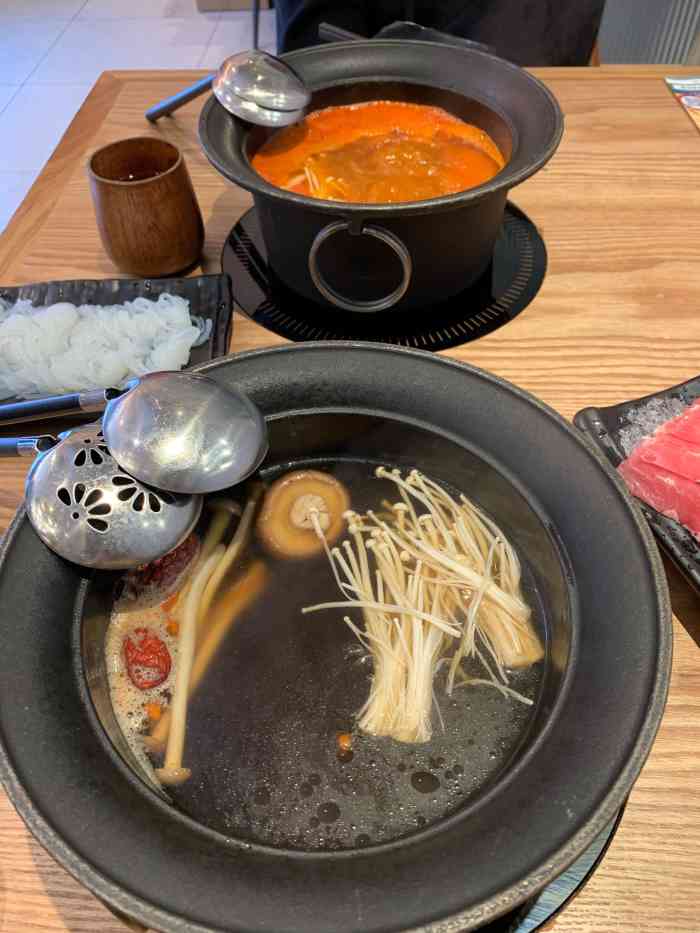 呷哺呷哺(江阴八佰伴南门店)-"呷哺呷哺是一家台湾的连锁餐饮企业