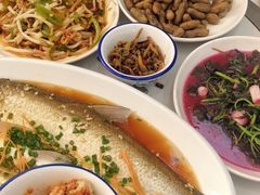 -丹水桥地锅鱼·翘嘴鲌·地方特色全鱼宴(丹江口大坝店)