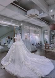 -艾米丽婚纱礼服