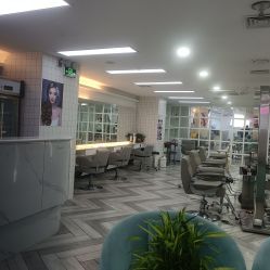 -米娜护肤造型