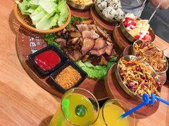 -肥肥虾庄·金牌油焖大虾(杨园滨江时代walk店)