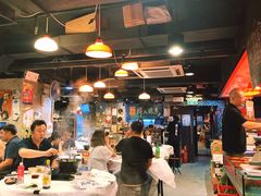 大堂-鲜入围煮花胶鸡海鲜火锅