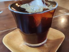 黑色安吉拉-MAISON门前杂货店