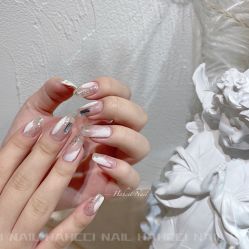 -花岐款式专研健康美甲沙龙