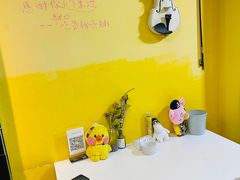 用餐区-志龙皇冠吃货椰子铺