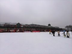 -济南卧虎山滑雪场