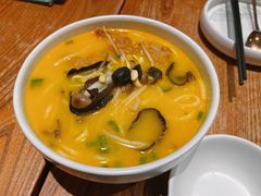 金汤酥肉酸辣米线-云海肴·汽锅鸡·云南菜(广安门天虹店)
