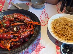 -肥肥虾庄·金牌油焖大虾(汉街SKP店)