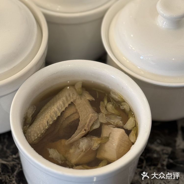 想不到..家附近的燕郊烧鸽子都开19年了