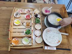 -双桥园·云南过桥米线(古城南门店)
