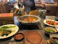 -牛YO寿喜烧·铁板烧和牛火锅自助(市府恒隆店)